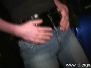 Давалка любит сосать и глотать нектар