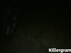 Темноволосой шалаве во время минета кончают в ротик